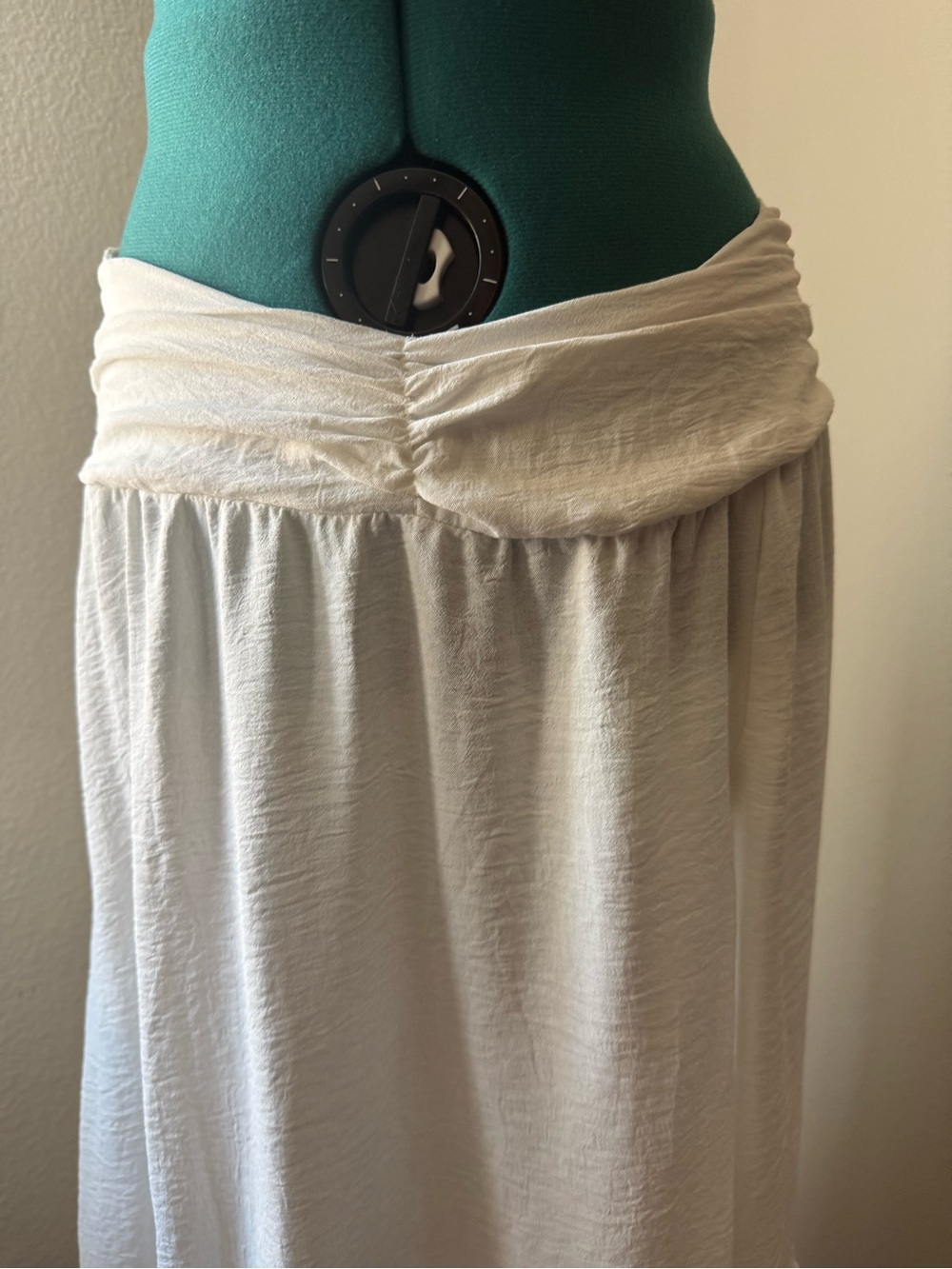 Relaxed White Tiered Maxi Skirt - Picture 3 of 8